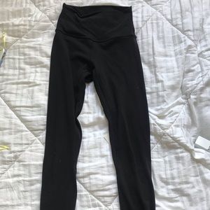 Black lululemon 28” aligns